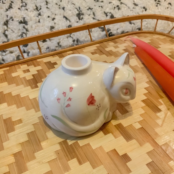 Adorable Vintage Porcelain Cat Candlestick Holder - Picture 6 of 8